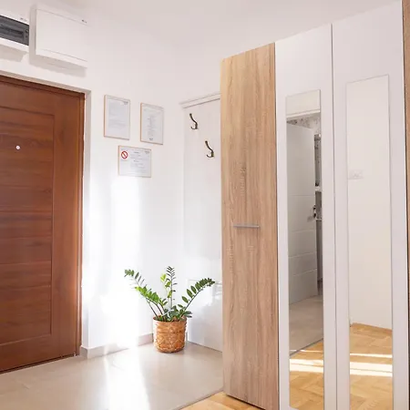 Lana Lux 18 Apartament