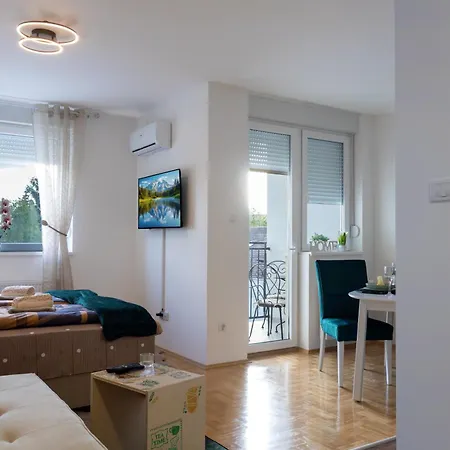 Apartament Lana Lux 18 *