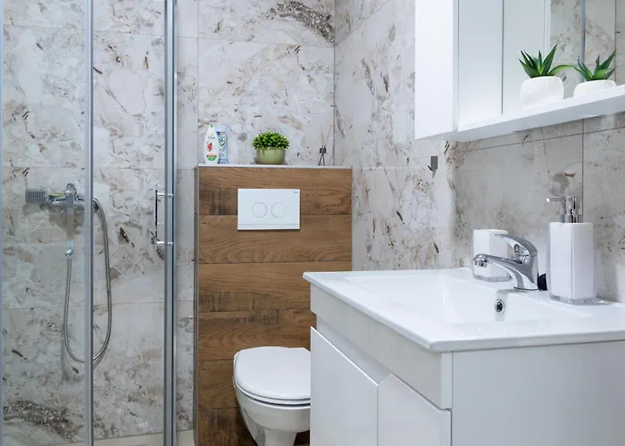 Lana Lux 18 * Subotica